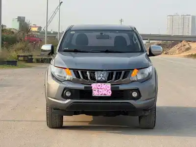 Mitsubishi Triton GLX 4x2 AT 2017 автомат без дефектов