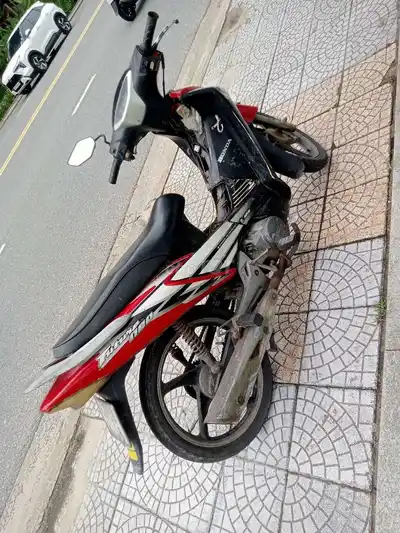 Honda Wave красная, черная