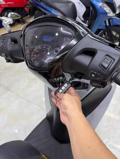 Honda SH 150cc 2016 Серебристый