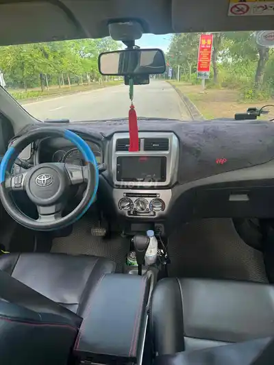 Toyota Wigo 2019 AT серебристый 5 мест