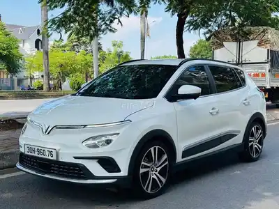 Электромобиль VinFast VFe34, аренда батареи, Pioneer, 2022