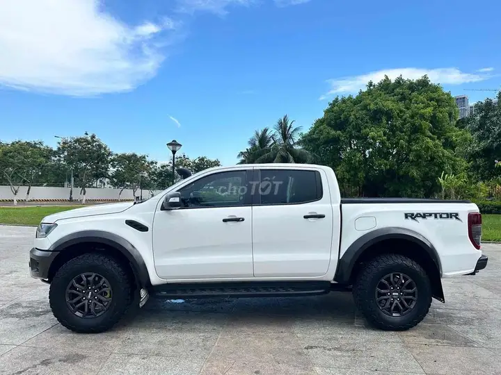 Ford Raptor 2020 Белый 72.000 км