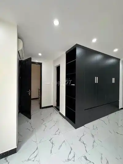 Дом целиком 40м², 3 спальни, полная мебель, парковка у входа — Тэй Хо