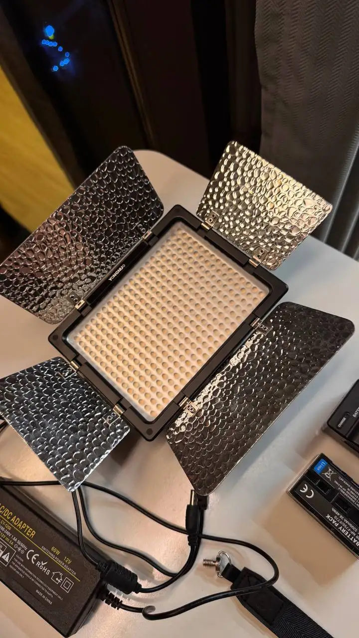 LED-панель Yongnuo YN300III Pro