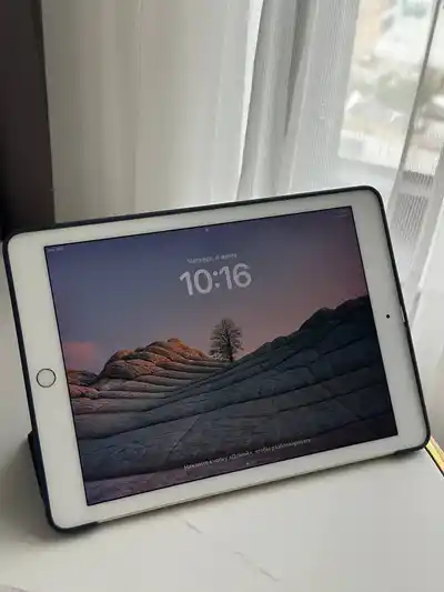 iPad Pro 9.7 128GB золотой