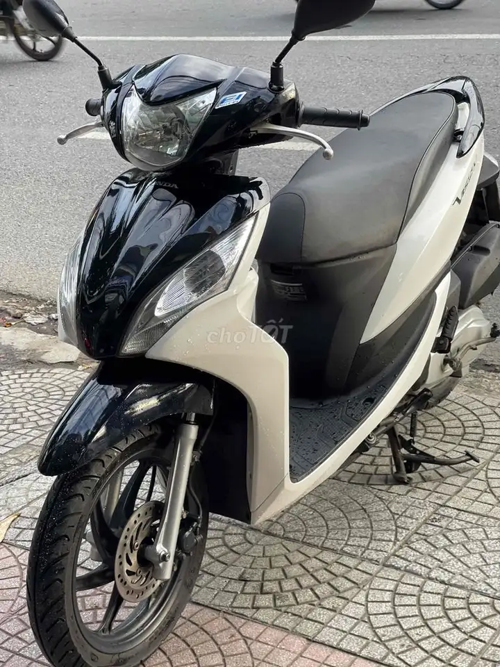 Honda Vision черно-белый