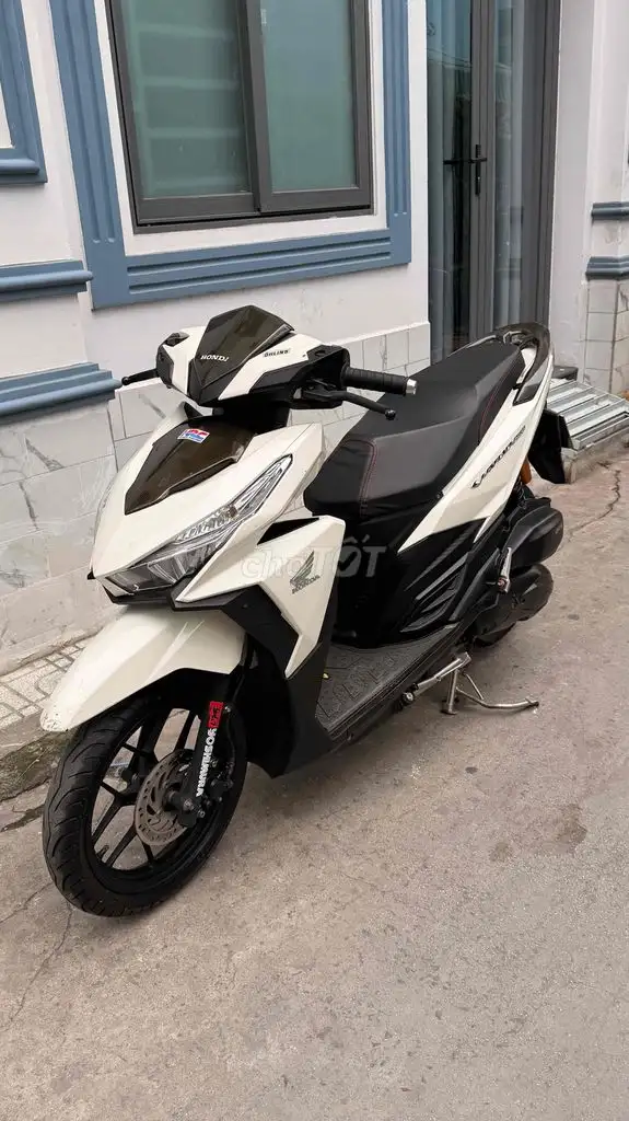 Honda Vario 125 2018 белый с красивым хошиминским номером