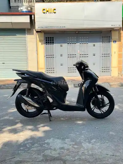 Honda SH 125i CBS 2023 черный оригинал в отличном состоянии
