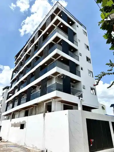 Открытие Duplex с балконом, окнами, просторный Вьон Лай