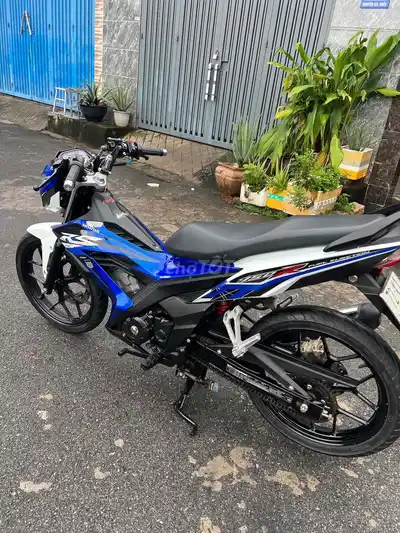 Honda Sonic синий белый, мотоцикл с ручным сцеплением