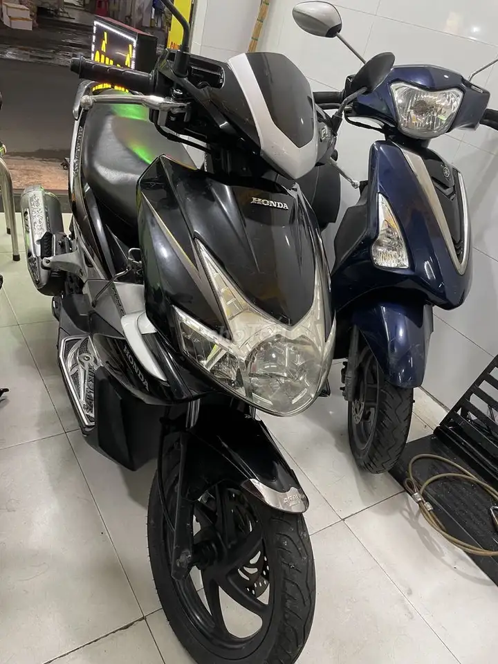 Honda Air Blade 2010 Черно-серебристый 31.000 км