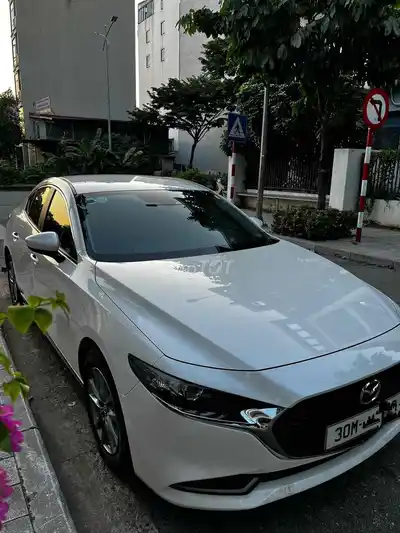 Mazda Mazda3 Luxury 2024 белый 17 000 км