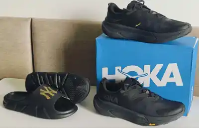 Тапки и беговые кроссовки Hoka Transport