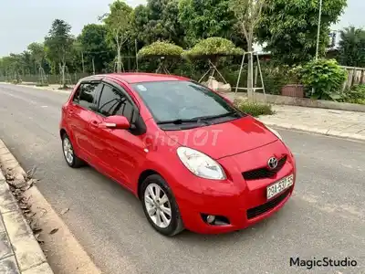 Toyota Yaris 1.5 AT 2009 красная из Японии