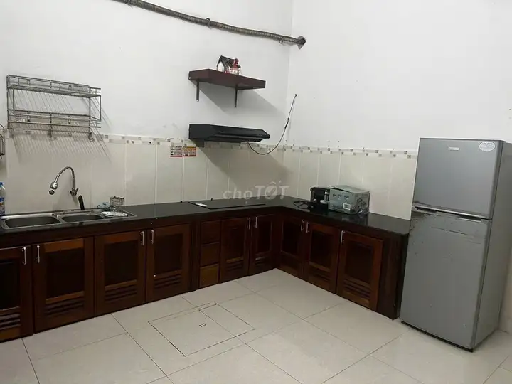 Сдается дом целиком, 2 этажа, 2 спальни, с мебелью