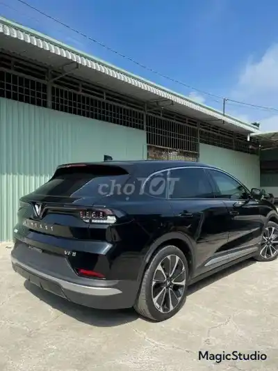 VinFast VF8 Plus AWD 2023 - 645 миллионов