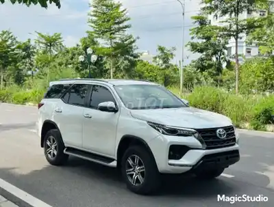 Toyota Fortuner 2.4L 4x2 AT 2025