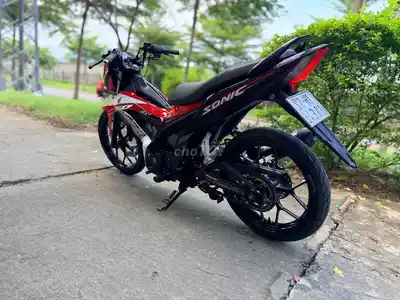 Honda Sonic 2024 Красно-черный