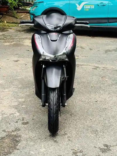 Honda SH 160i 2025 черный глянец, 1 владелец