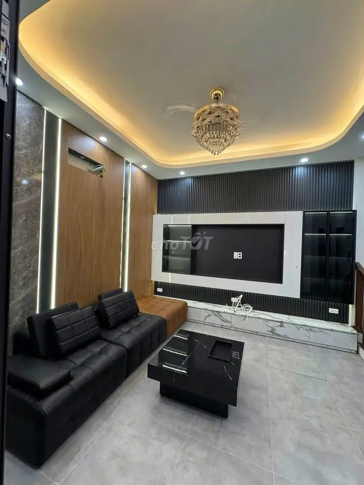 Nhà 40m2 gần phố Hồng Tiến, Bồ Đề, 8 tỷ