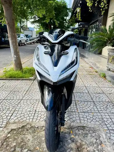 Honda Vario 125 бело-черный, 2020 г.в.