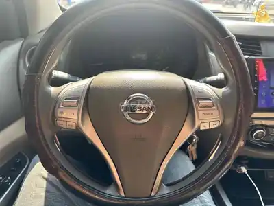 Nissan Navara EL 5 мест Коричневый