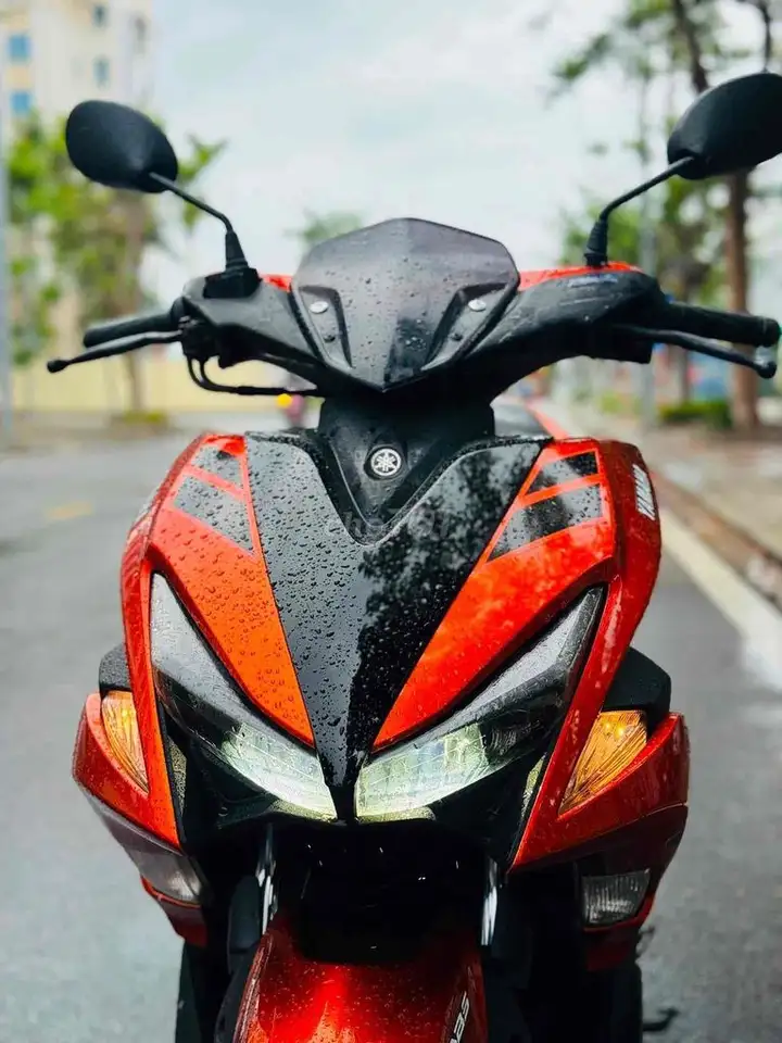 Yamaha NVX 155 ABS Черно-оранжевый Smartkey ABS