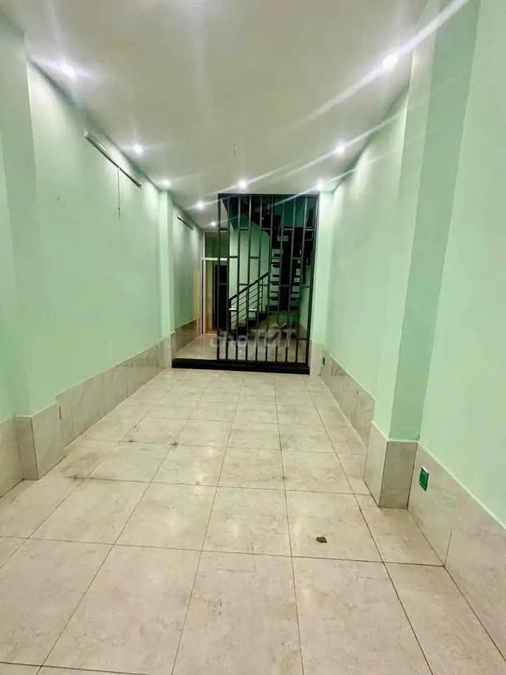 Дом 4 спальни, 3x17, Ле Ван Сы, аллея для грузовиков