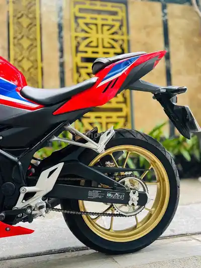 Honda CBR 150R 2026 Красно-белый HRC с пробегом 1500 км