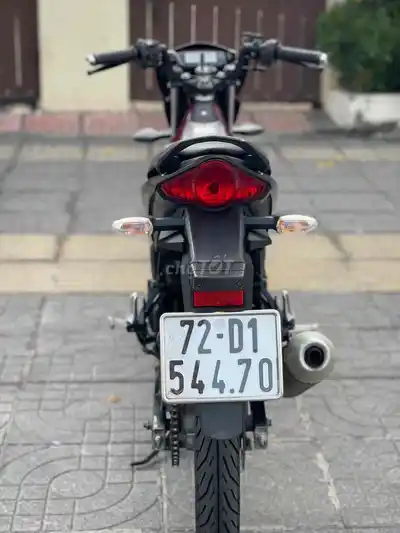 Suzuki Raider 2022 красно-черный
