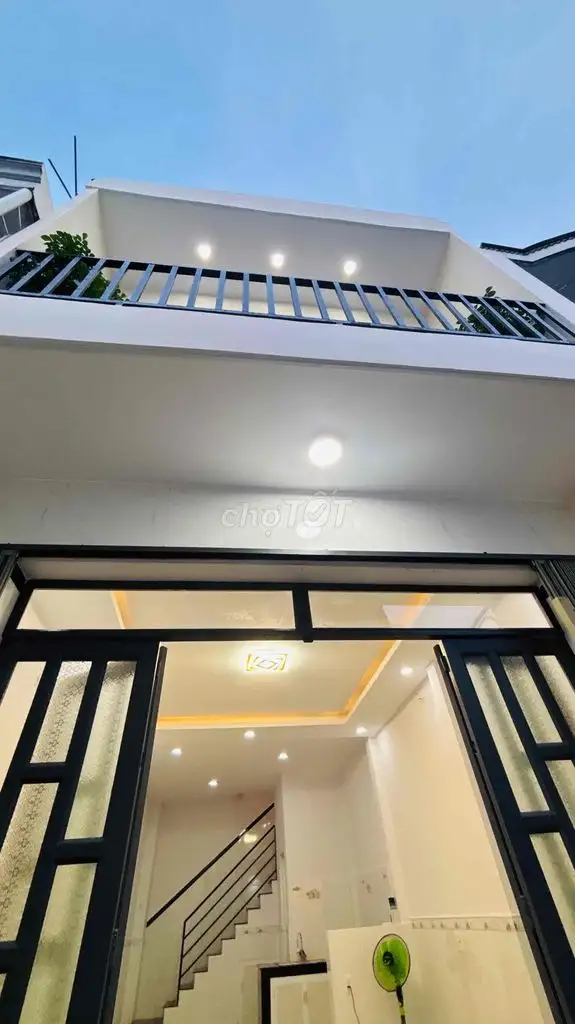 Дом 2 этажа 44м² в Бинь Чи Донг, литой, 2 спальни