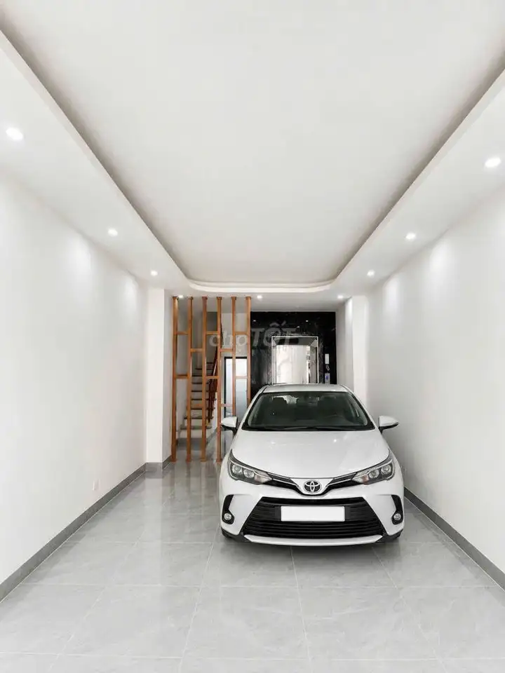 Nhà Phố Trạm Lô Góc, Gara Ô Tô, Thang Máy, Full Nội Thất - 12 Tỷ