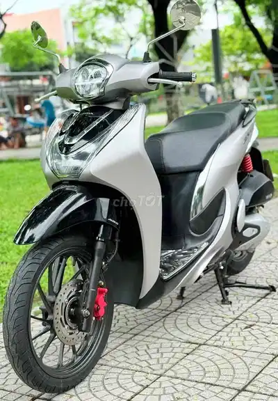 Honda SH Mode ABS Вьетнам серебристый
