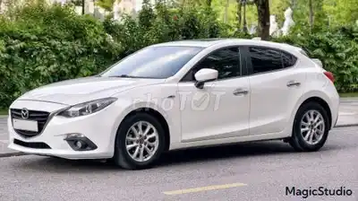 Mazda 3 1.5 AT 2015 белый автомат 120 тыс. км