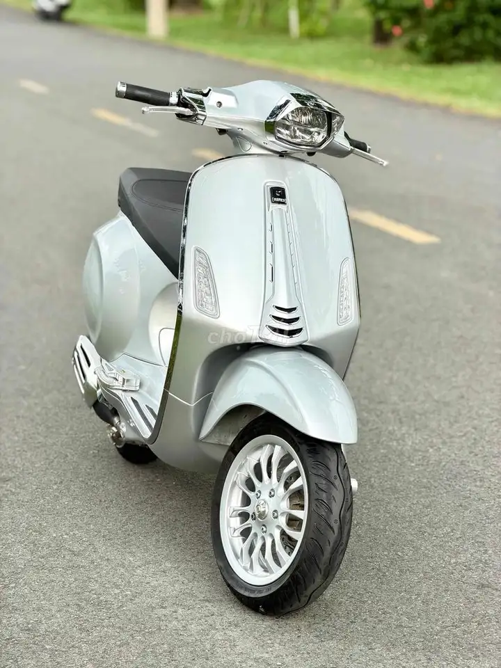 Piaggio Sprint 125 ABS 2023 Серебристый 11000 км Тюнинг