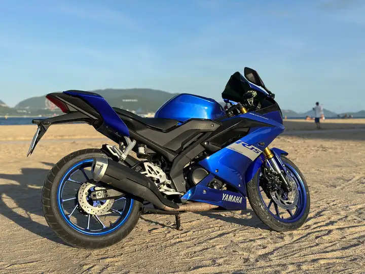 Yamaha R15 2020