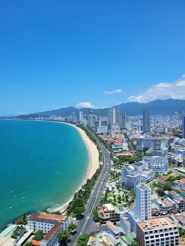 Пересдам просторную квартиру в Muong Thanh Luxury Khanh Hoa