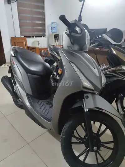Скутер Kymco Candy Hermosa 2019, серый, пробег 16 600 км