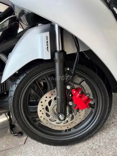 Honda SH 160i ABS 2023 Серый Порше с номерами Хошимина от собственника