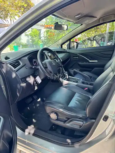 Mitsubishi Xpander 1.5AT 2021 Серебристый Автомат