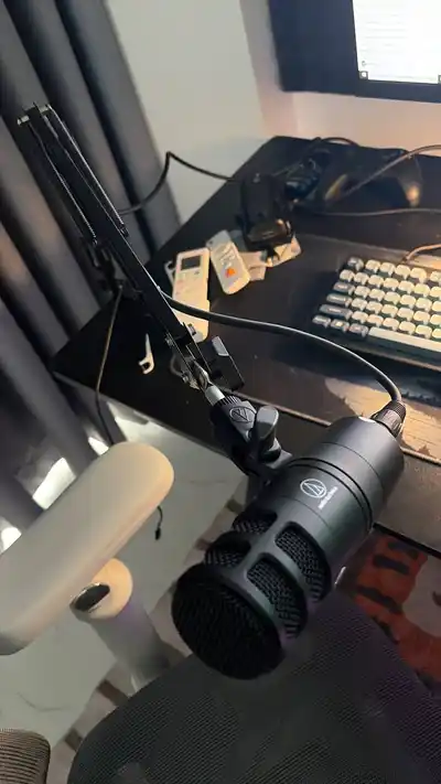 Микрофон Audio-Technica AT2040 XLR