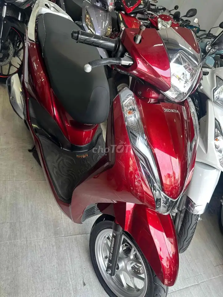 Honda Lead 2019 красный