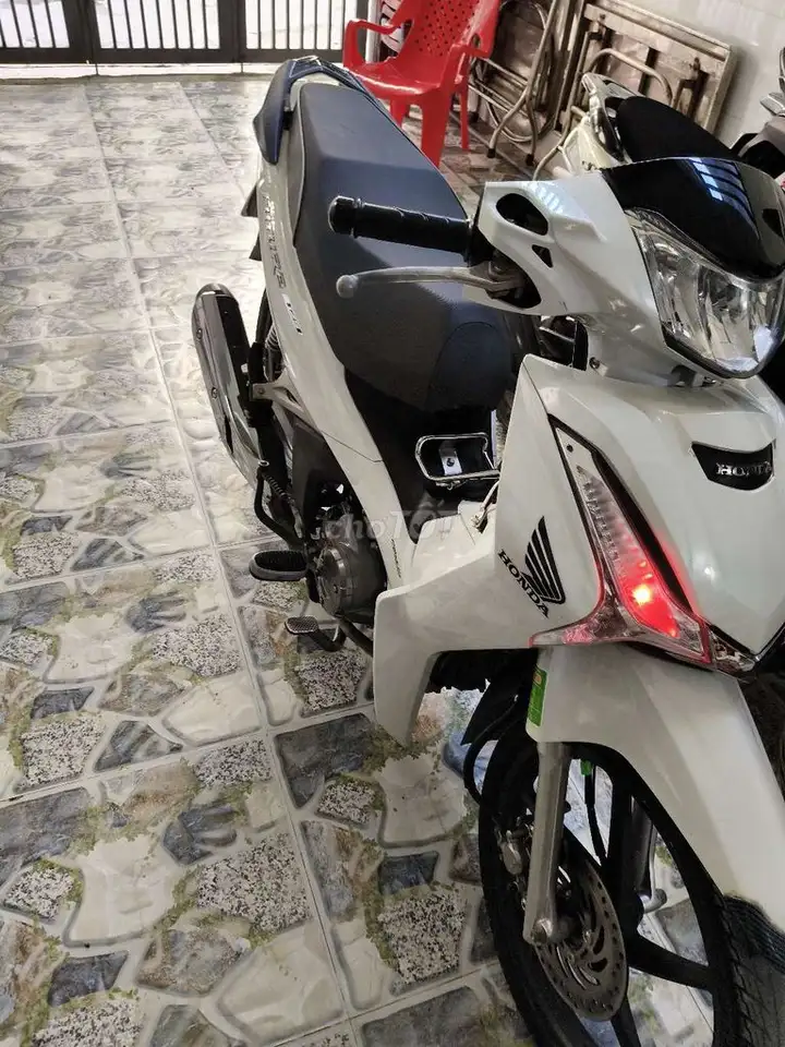 Honda Future 2024 белая 18000 км 99% новая