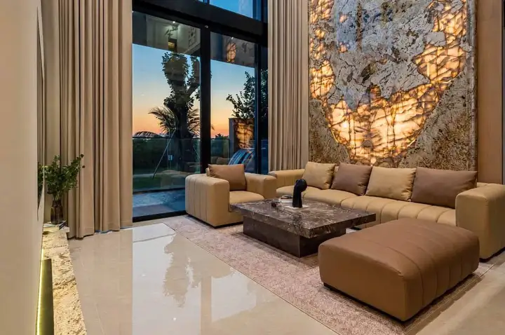 Вилла 3 этажа, 6 спален, 300 м²