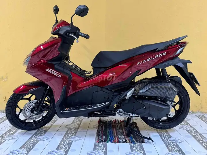 Honda Air Blade 160 ABS 2026 Красно-черный состояние нового