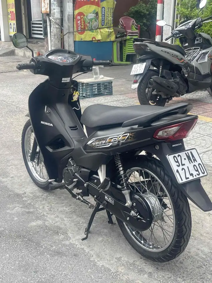 Honda Wave Alpha 2025 в оригинале, тихо работает