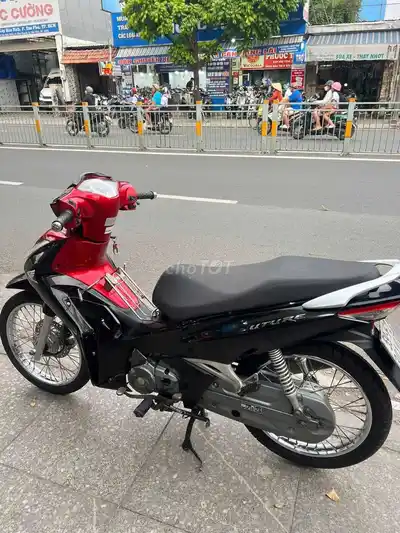 Светодиод Honda Future Fi 2022 красный черный б/у