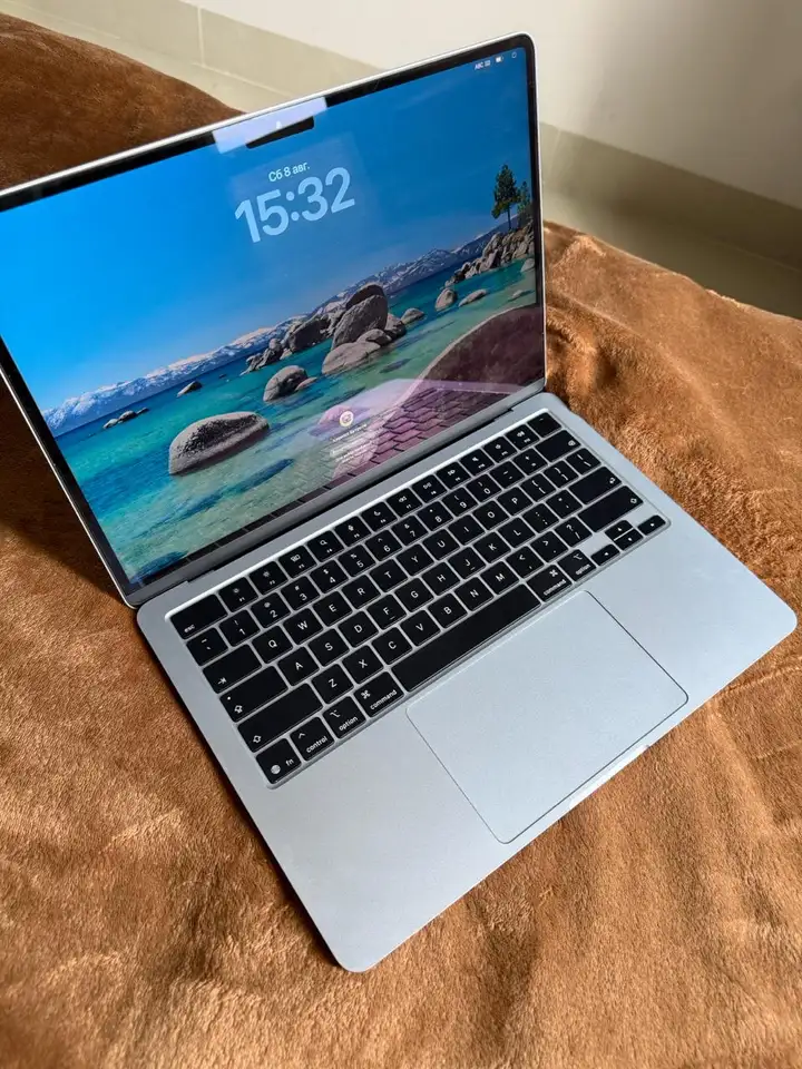 MacBook Air 13 M5 16/512 Sky Blue