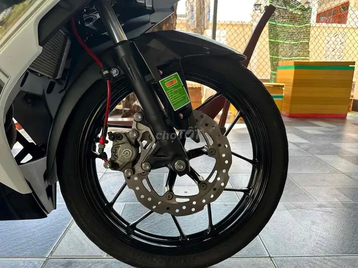 Honda Winner X V3 2022 бело-черный мех. коробка