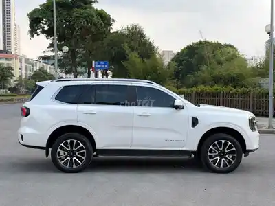 Ford Everest Platinum 2024 2.0L 4x4 AT Белый